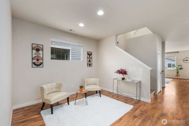 12009 SE 292nd Way, Auburn, WA 98092