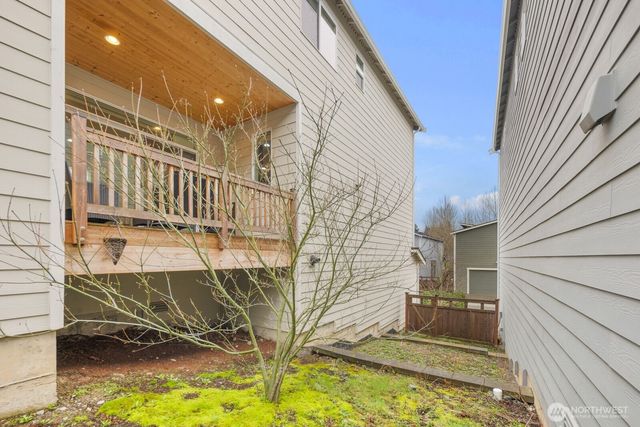 12009 SE 292nd Way, Auburn, WA 98092