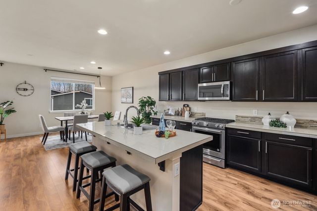 12009 SE 292nd Way, Auburn, WA 98092