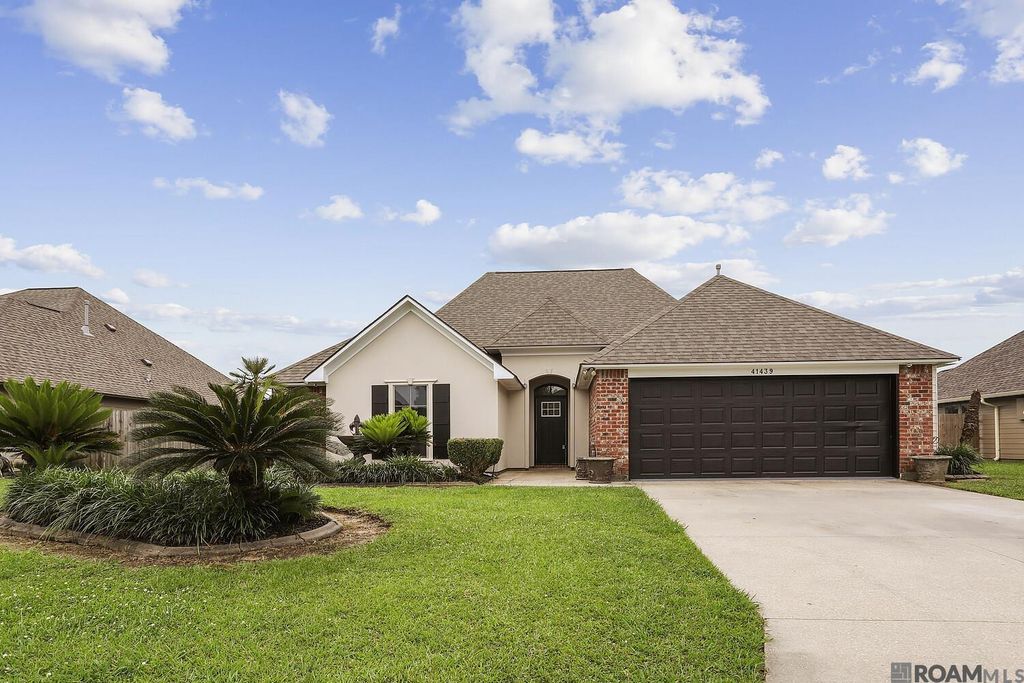 41439 Hearthstone Ave, Prairieville, LA 70769