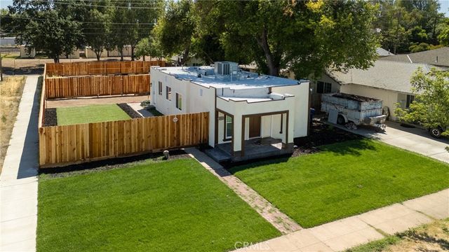 204 W 25th Street, Merced, CA 95340