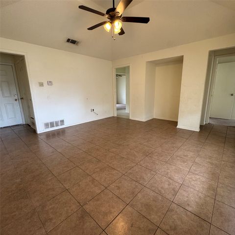 12 States Avenue, Midlothian, TX 76065