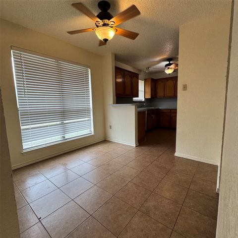 12 States Avenue, Midlothian, TX 76065