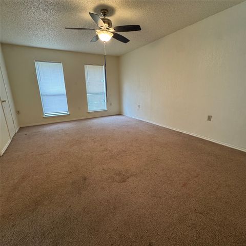 12 States Avenue, Midlothian, TX 76065