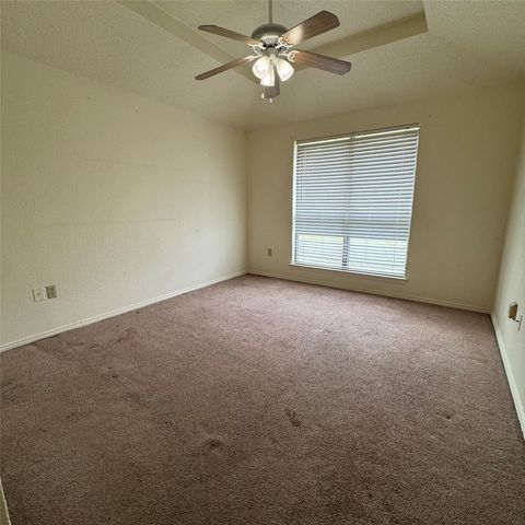 12 States Avenue, Midlothian, TX 76065
