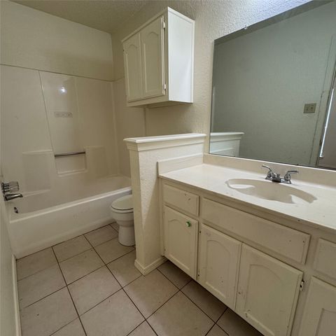 12 States Avenue, Midlothian, TX 76065