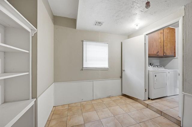 811 NW 1st Street, Moore, OK 73160