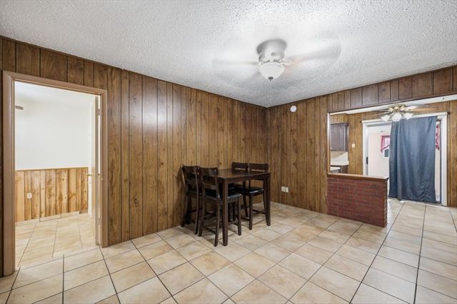 811 NW 1st Street, Moore, OK 73160