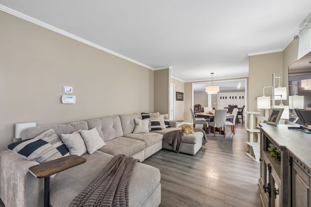 590 Indian Lake Rd, Hendersonville, TN 37075