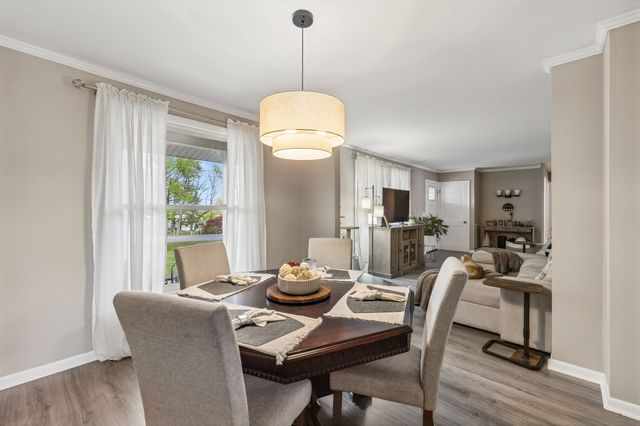 590 Indian Lake Rd, Hendersonville, TN 37075