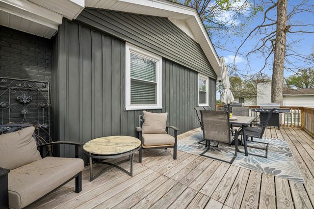 590 Indian Lake Rd, Hendersonville, TN 37075