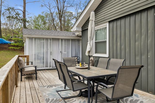 590 Indian Lake Rd, Hendersonville, TN 37075