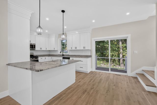 11 Lorenzo Street, Worcester, MA 01604