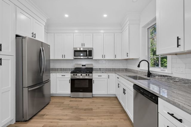 11 Lorenzo Street, Worcester, MA 01604