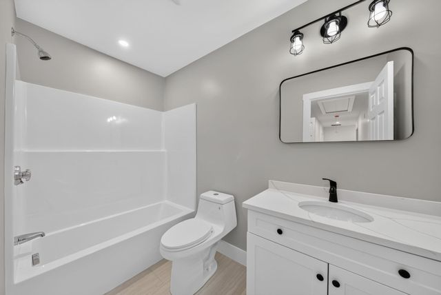 11 Lorenzo Street, Worcester, MA 01604