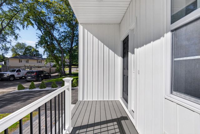 11 Lorenzo Street, Worcester, MA 01604