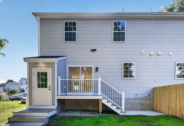 11 Lorenzo Street, Worcester, MA 01604