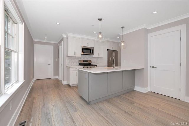 470 Main Street 10, Armonk, NY 10504