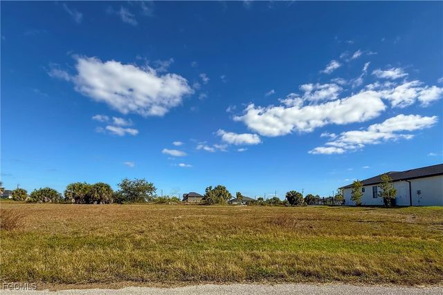 3825 NW 38th AVE, Cape Coral, FL 33993