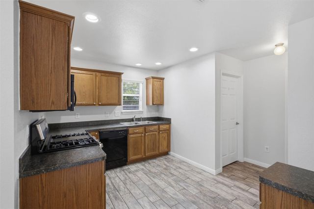 12704 Saint Thomas DR, Del Valle, TX 78617