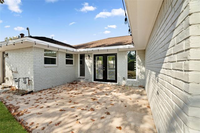 5515 Warm Springs Road, Houston, TX 77035