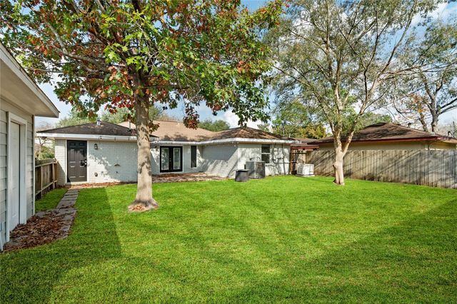 5515 Warm Springs Road, Houston, TX 77035