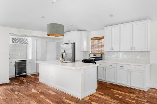 5515 Warm Springs Road, Houston, TX 77035