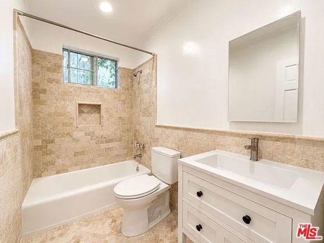 834 Lincoln Boulevard 2, Santa Monica, CA 90403