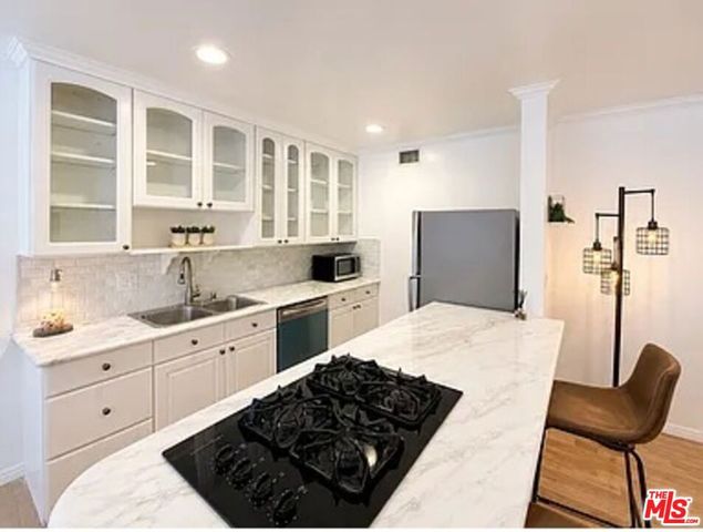 834 Lincoln Boulevard 2, Santa Monica, CA 90403