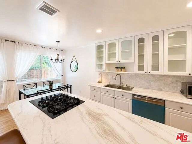 834 Lincoln Boulevard 2, Santa Monica, CA 90403