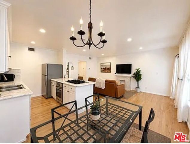 834 Lincoln Boulevard 2, Santa Monica, CA 90403
