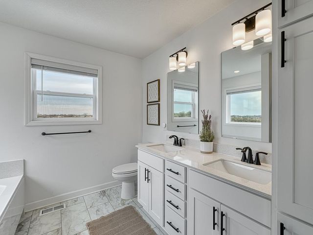 9566 Jada Way, Elko New Market, MN 55020