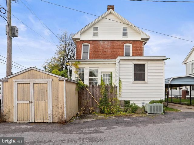 3 SPRENKLE AVE, Hanover, PA 17331