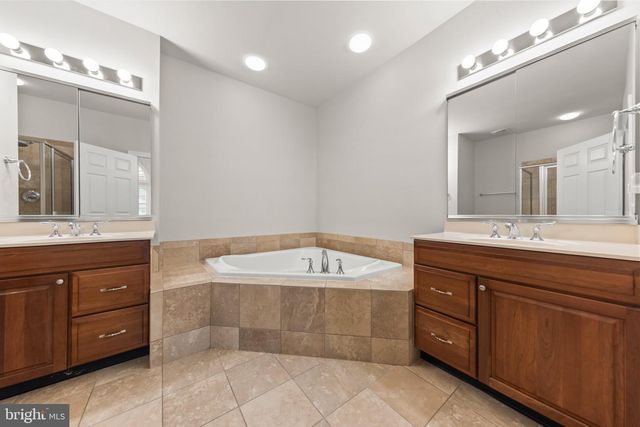 42956 CHANCERY TER, Ashburn, VA 20148