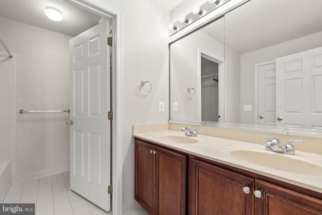 42956 CHANCERY TER, Ashburn, VA 20148