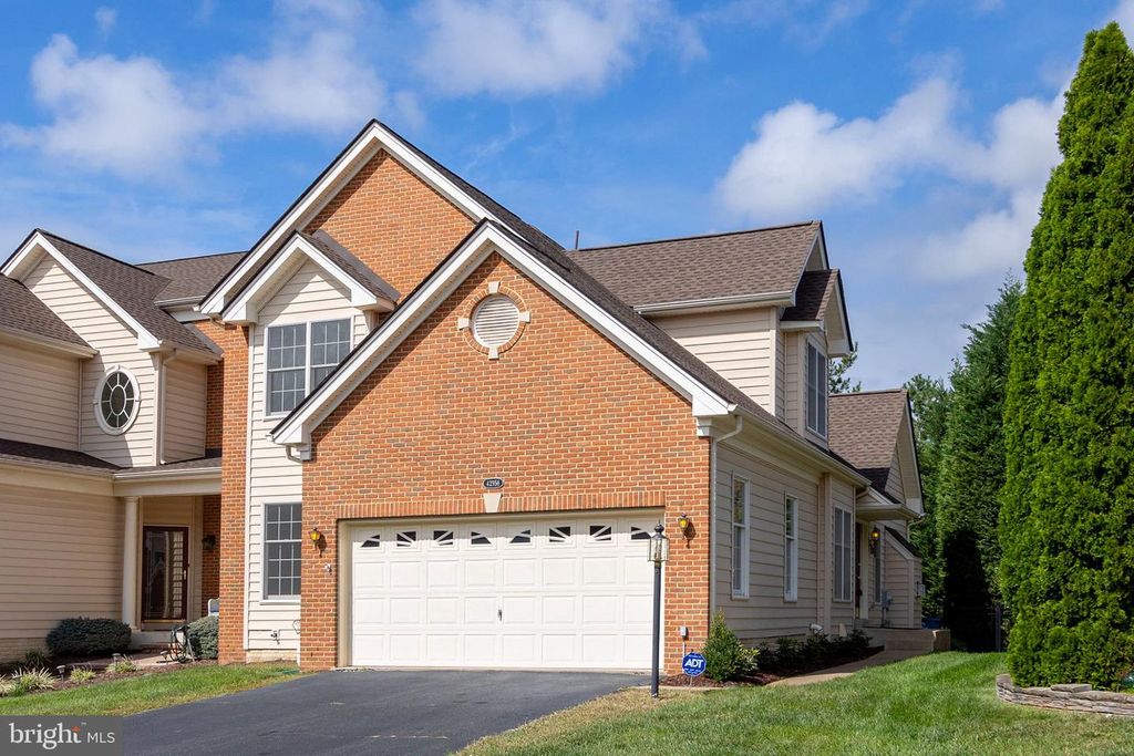 42956 CHANCERY TER, Ashburn, VA 20148