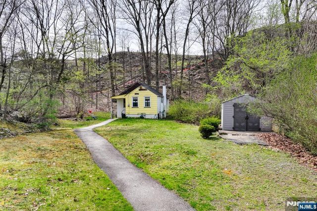 102 Greenwood Avenue, Wanaque, NJ 07420