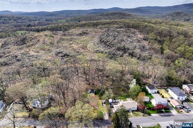 102 Greenwood Avenue, Wanaque, NJ 07420