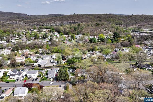 102 Greenwood Avenue, Wanaque, NJ 07420