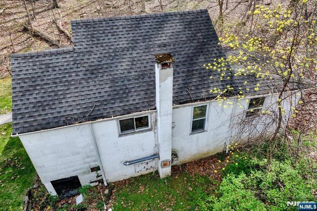 102 Greenwood Avenue, Wanaque, NJ 07420