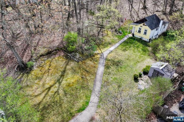 102 Greenwood Avenue, Wanaque, NJ 07420