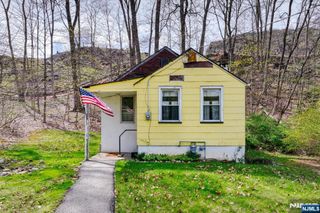 102 Greenwood Avenue, Wanaque, NJ 07420