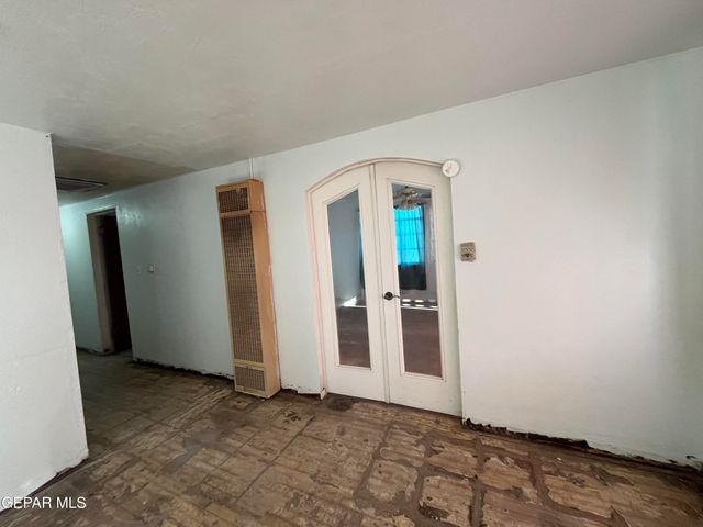 230 LOCUST Street, El Paso, TX 79905