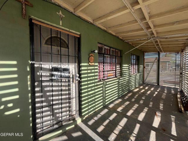 230 LOCUST Street, El Paso, TX 79905