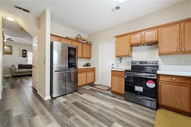 792 Russell Drive, Riverdale, GA 30296