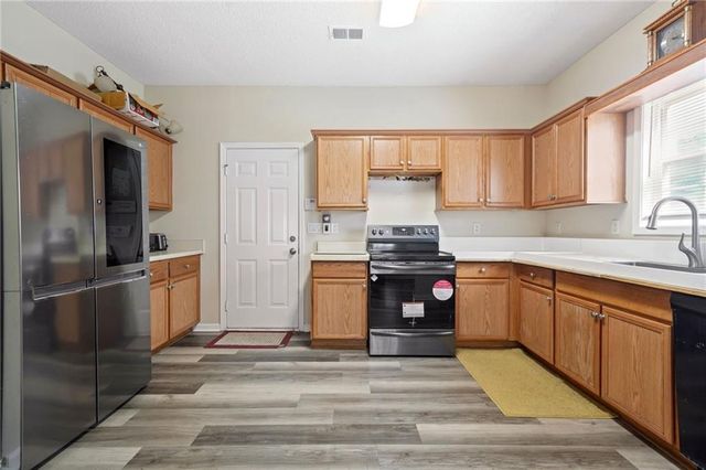 792 Russell Drive, Riverdale, GA 30296