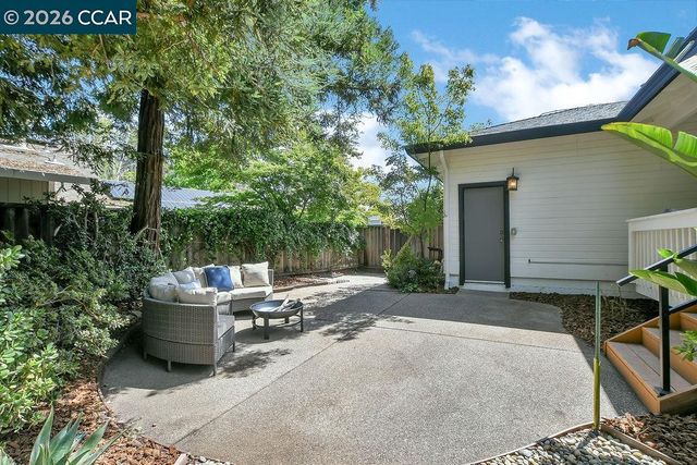 403 Midway Place, Martinez, CA 94553