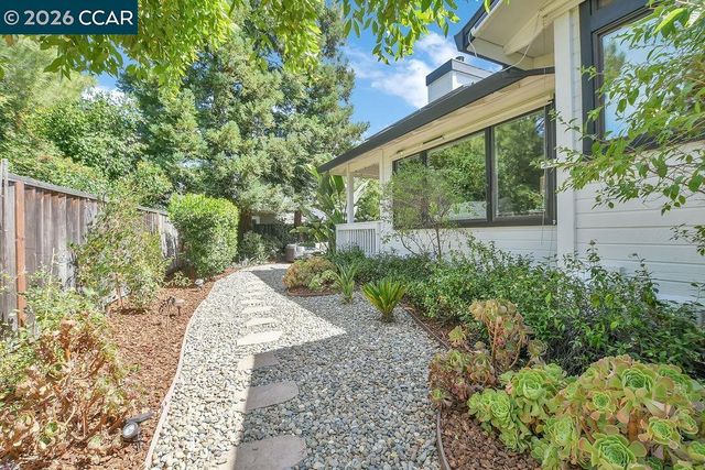 403 Midway Place, Martinez, CA 94553