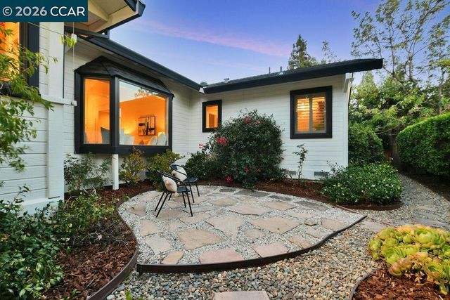 403 Midway Place, Martinez, CA 94553