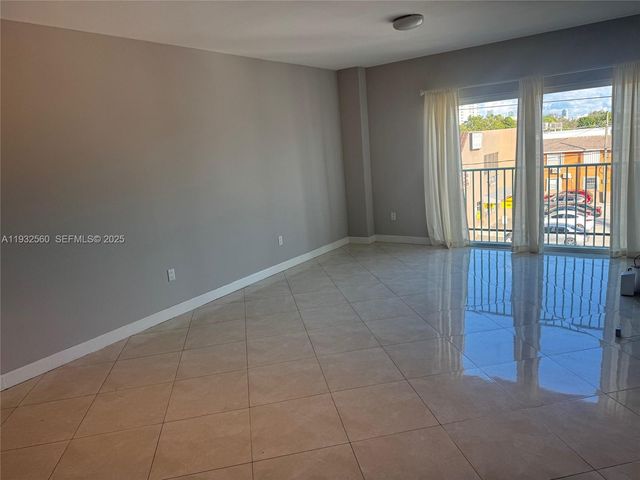 2280 SW 32nd Ave 216, Miami, FL 33145